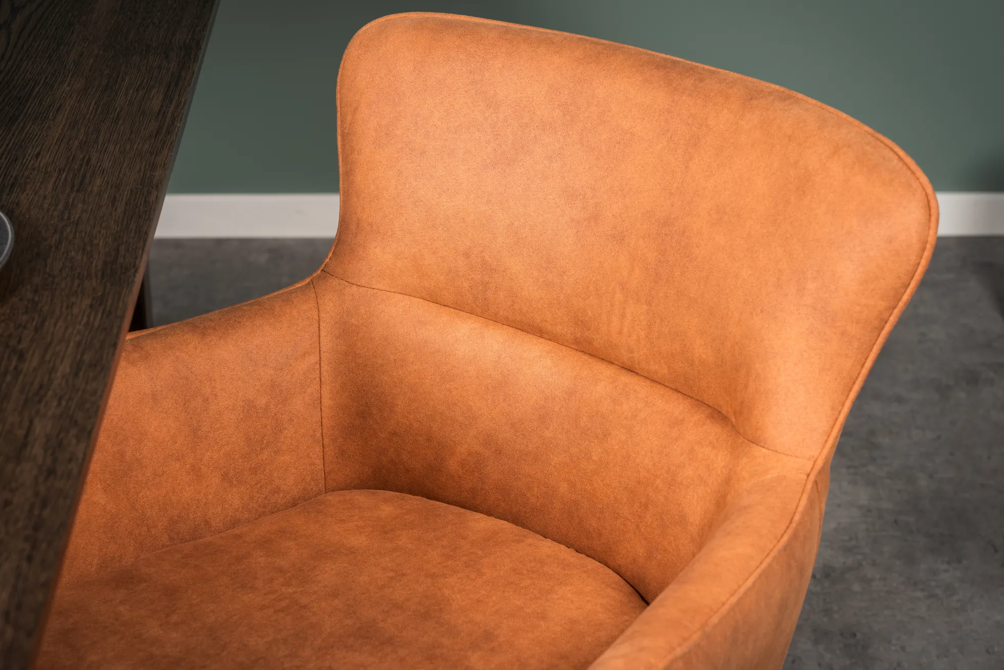 Ane med drejefunktion suede cognac