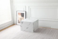 Avery sofabord i hvid marmorprint 50x50x35cm