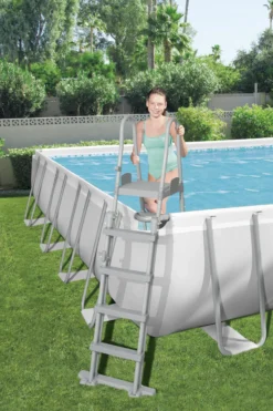 Bestway poolstige 132cm