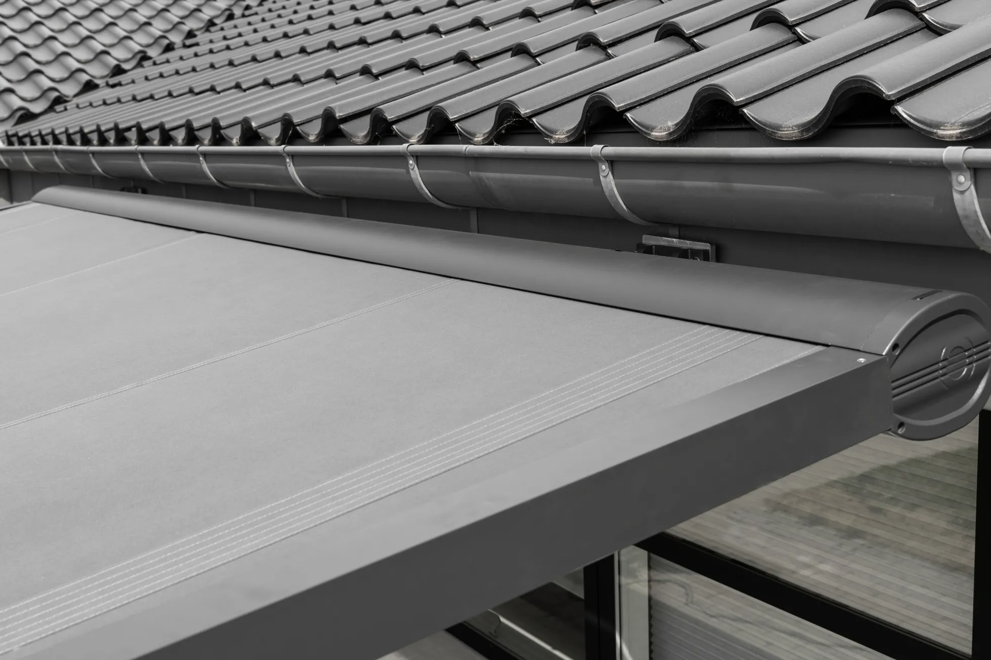 Essence elektrisk pergola markise 400x300cm antracit/antracit