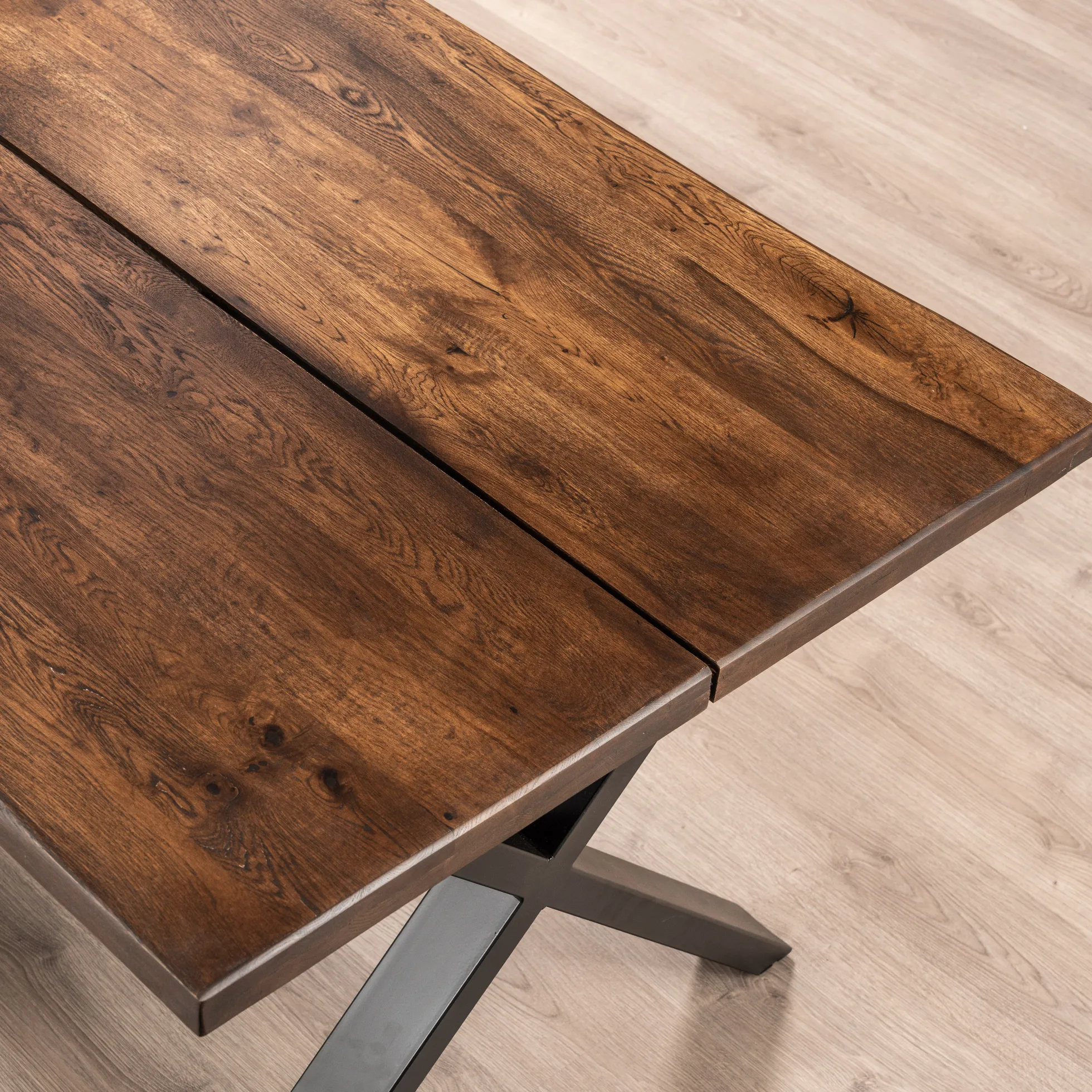 Firenze med krydsben 160x95x74cm eg smoked/sort