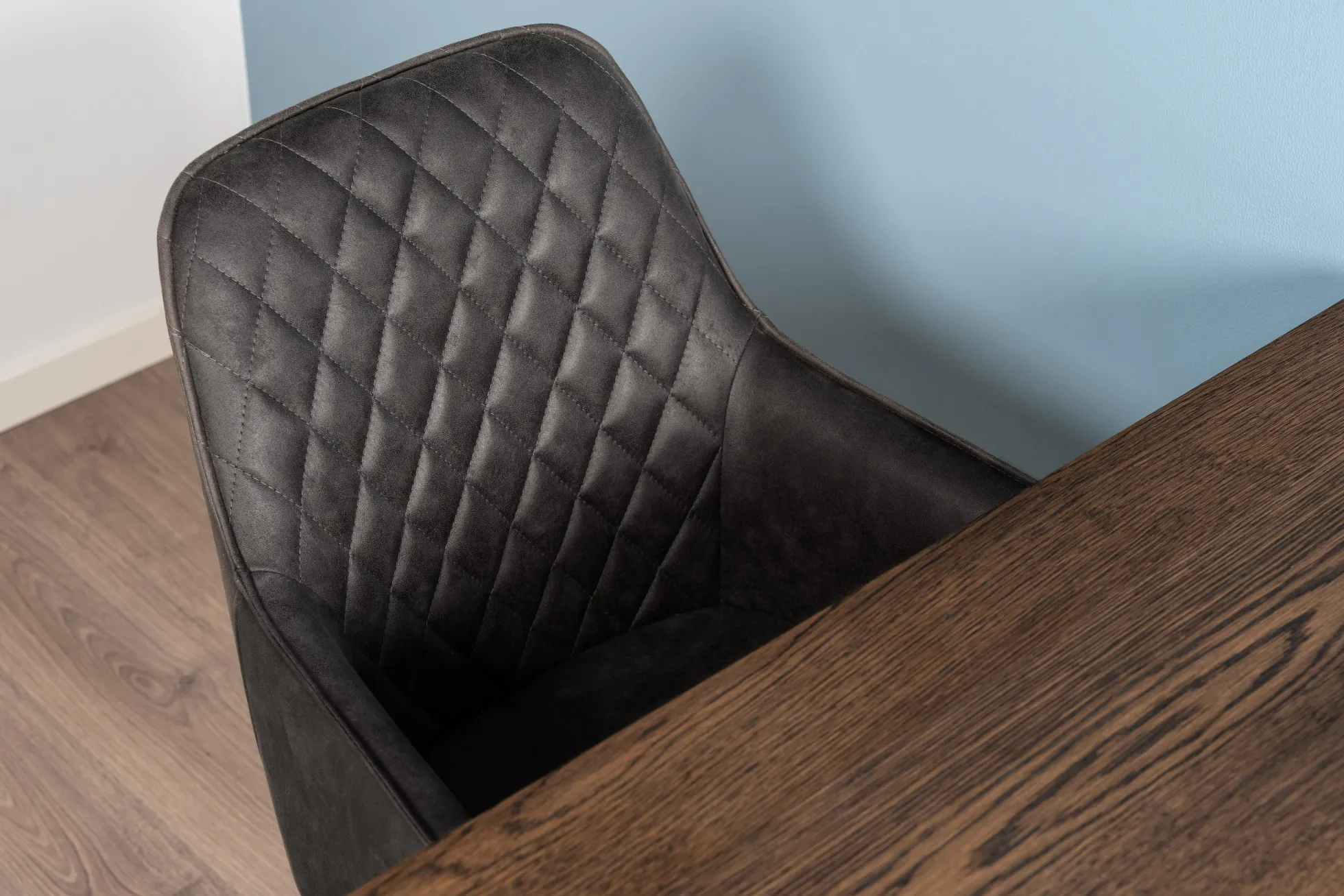 Hanne med drejefunktion suede sort