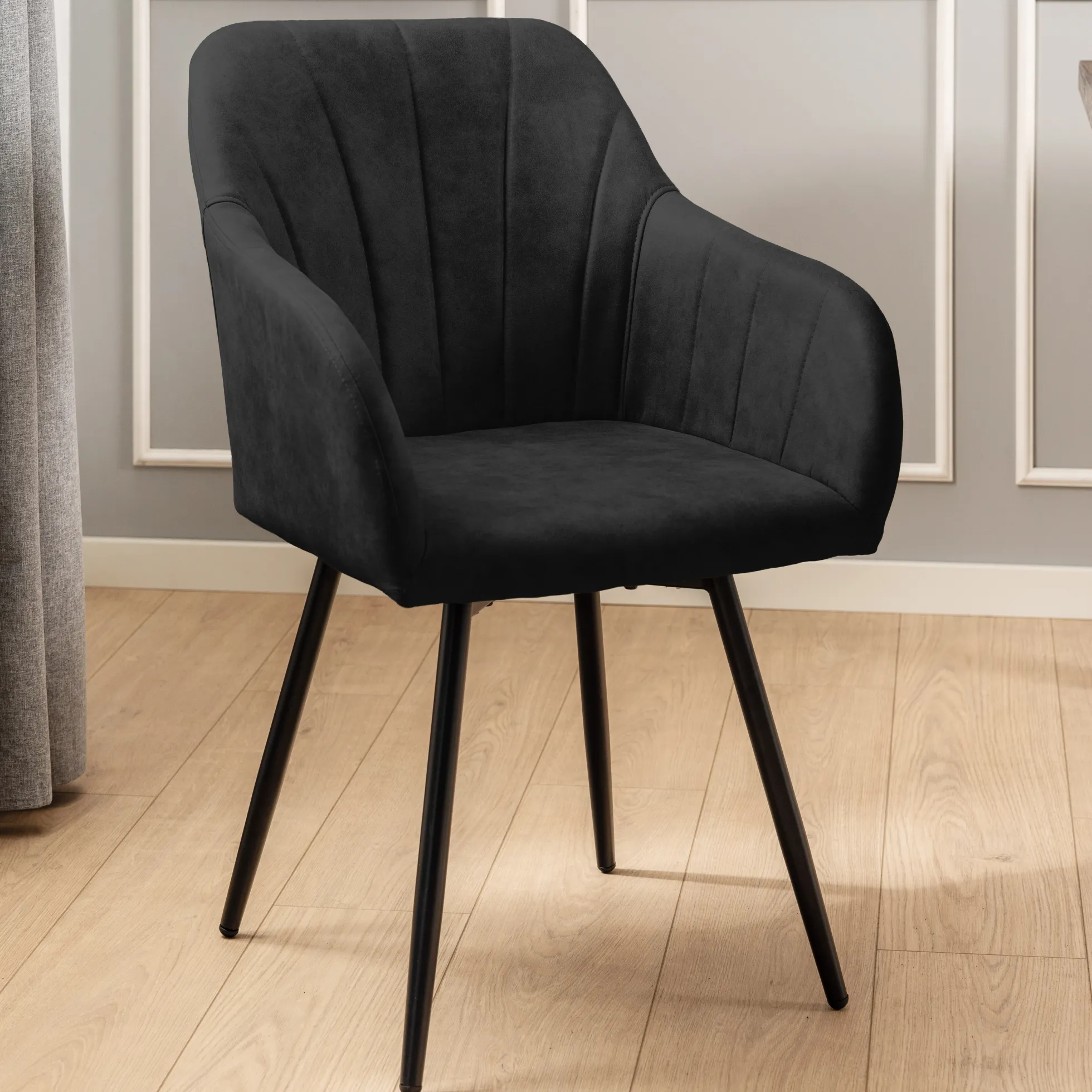 Lucy med drejefunktion suede sort