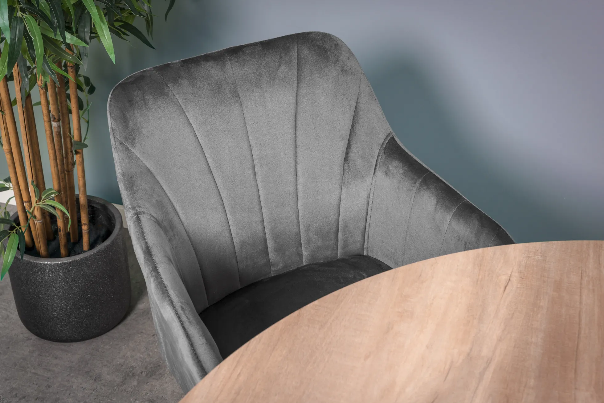 Lucy med drejefunktion velour mørkegrå