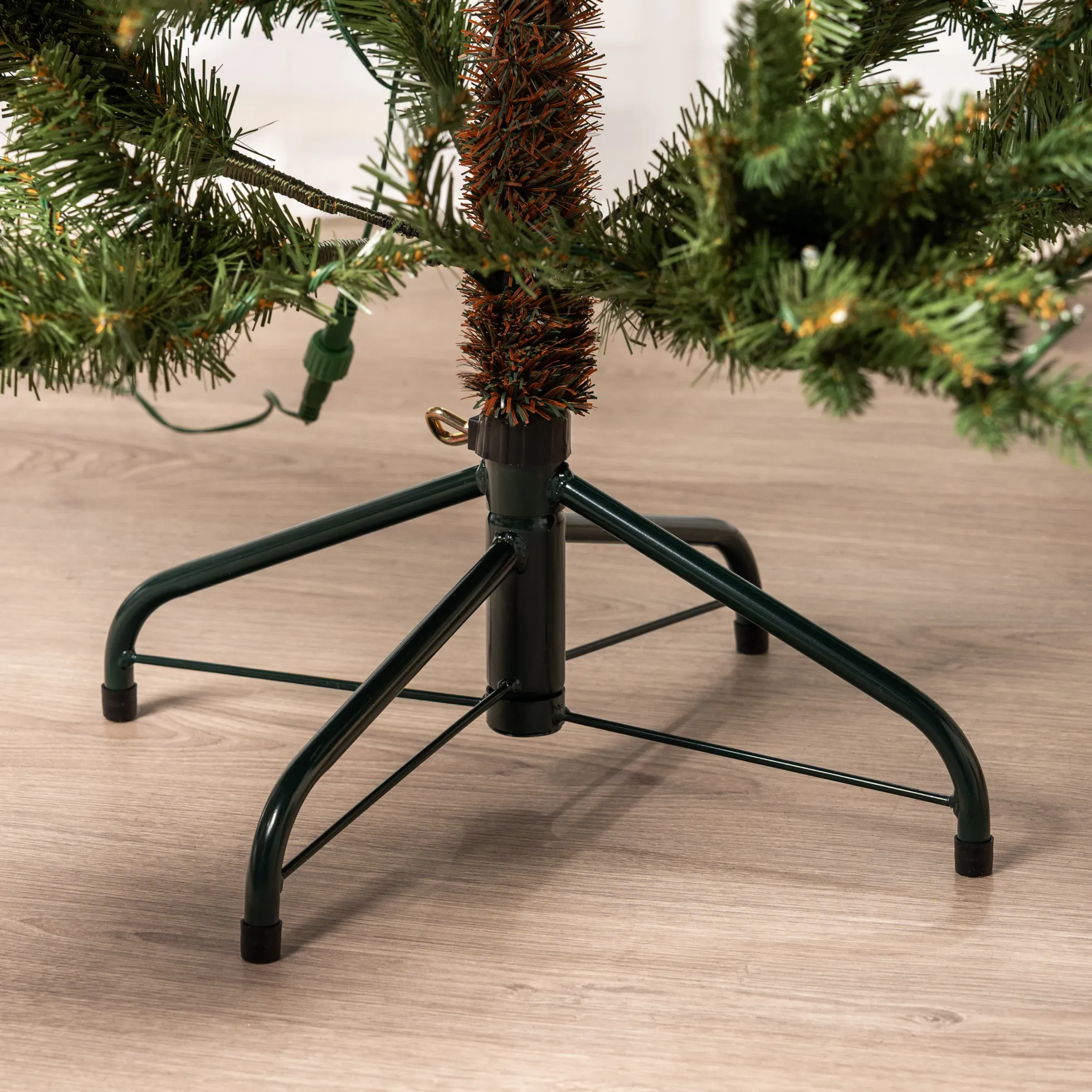 Nordisk juletræ med lys 150cm