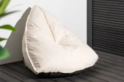 Oval sækkestol stof creme