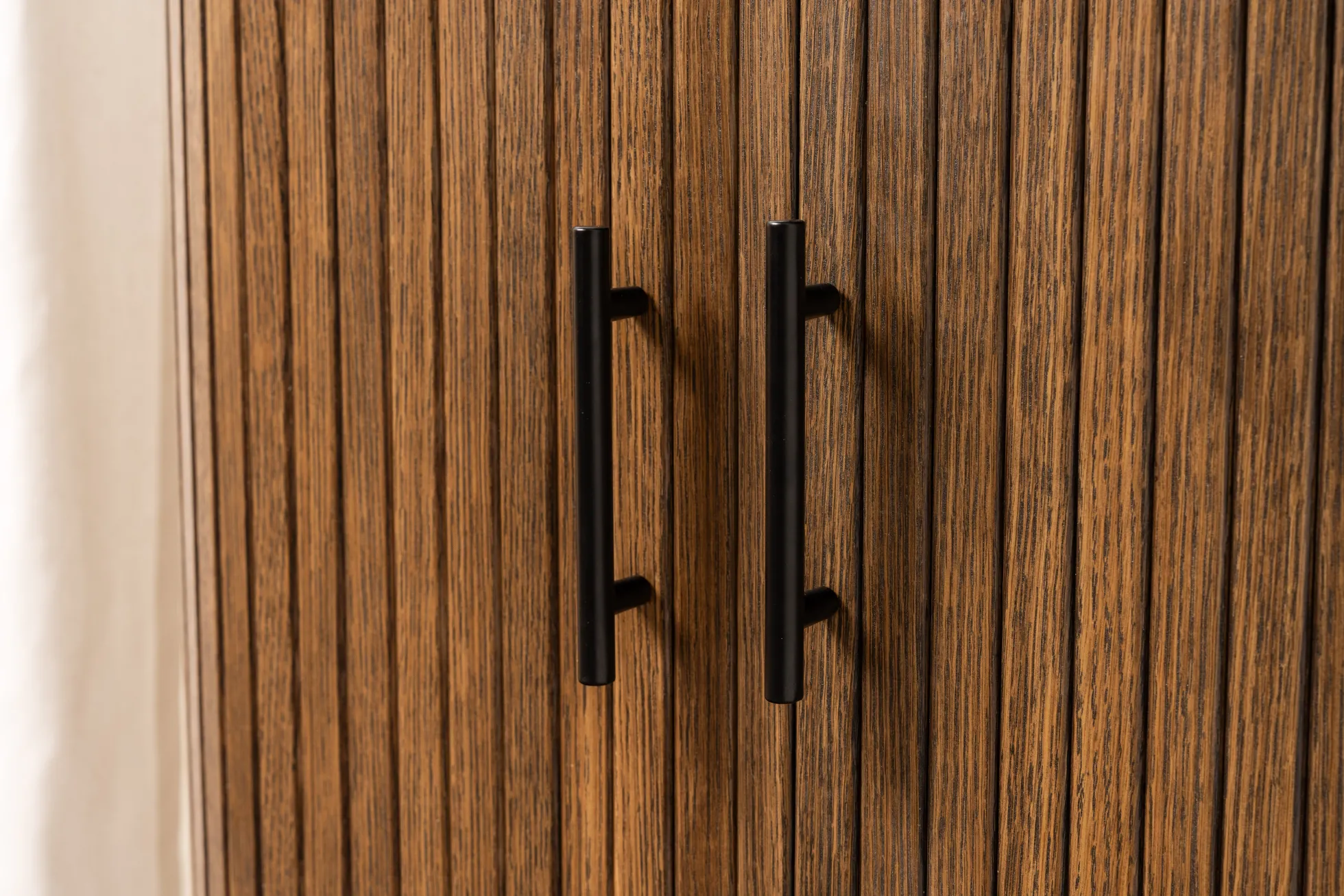 Palma jalousiskab eg smoked/sort