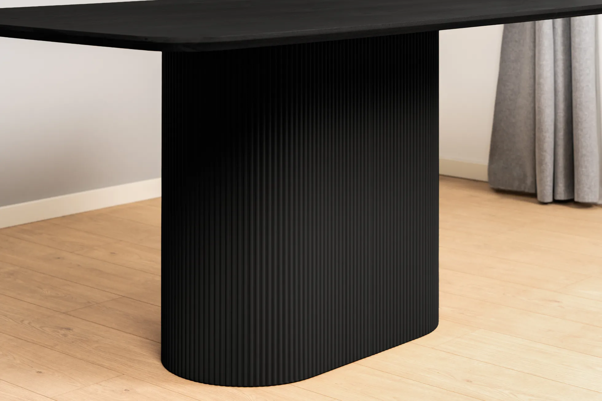Paola 160x90x75cm eg sort/sort