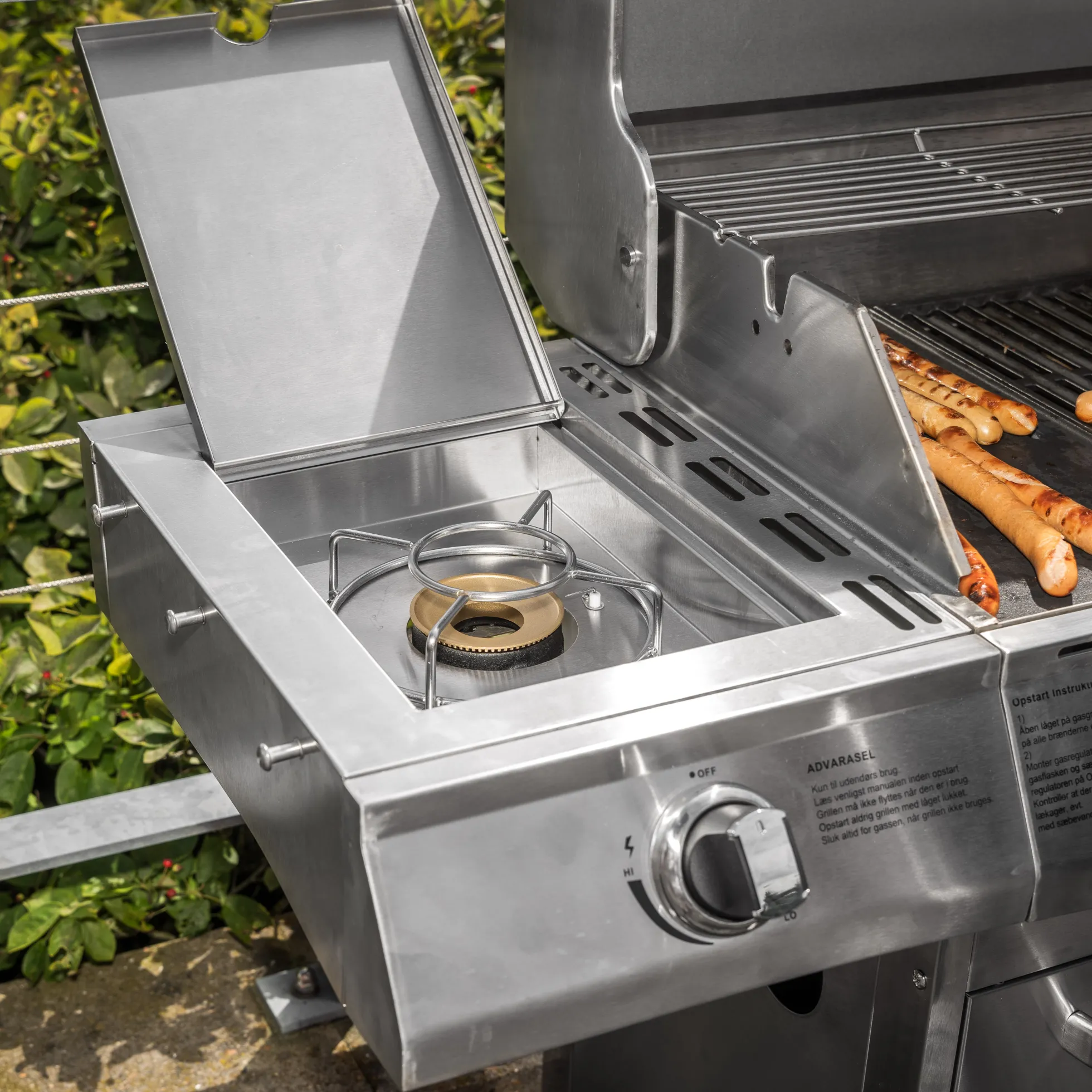Premium gasgrill med 4 brændere og sideblus