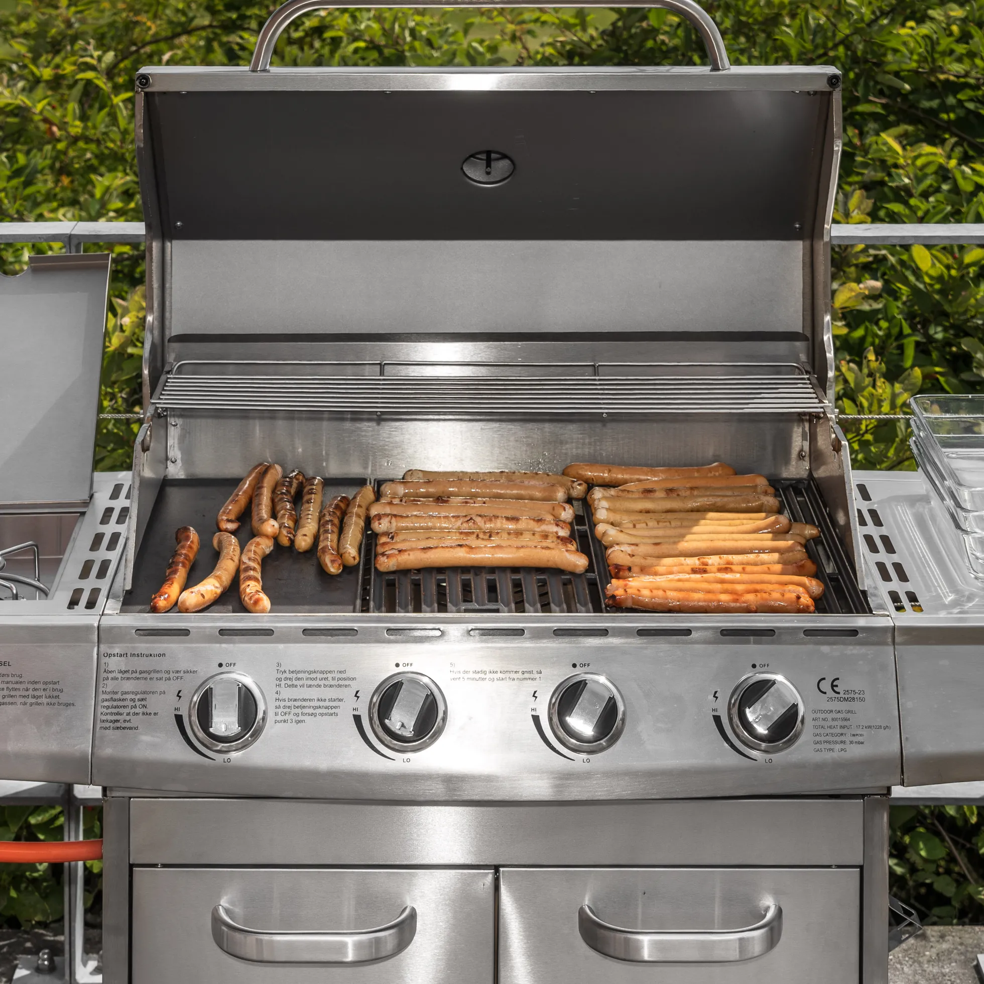 Premium gasgrill med 4 brændere og sideblus