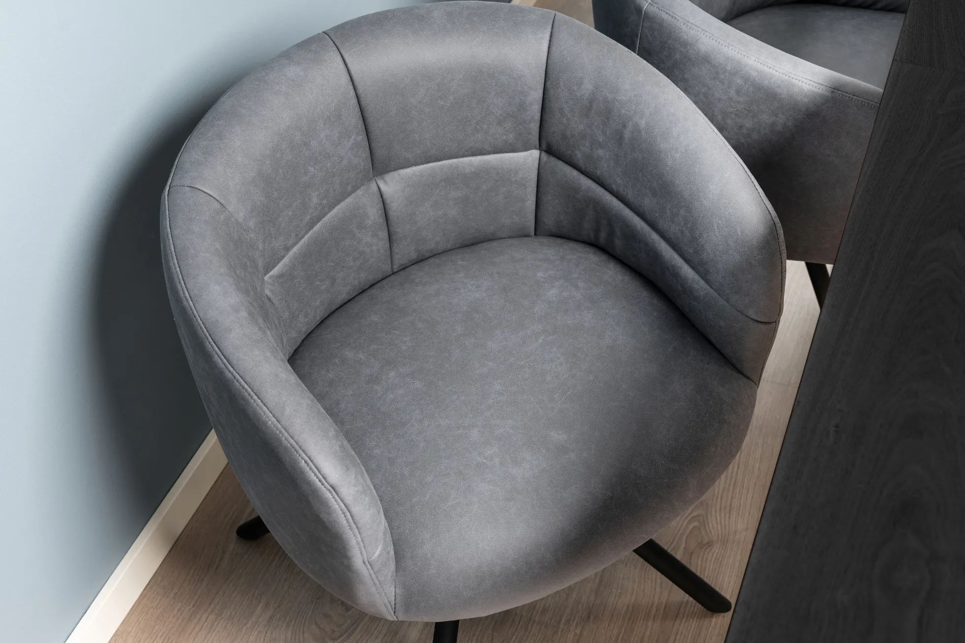 Silje med drejefunktion suede grå