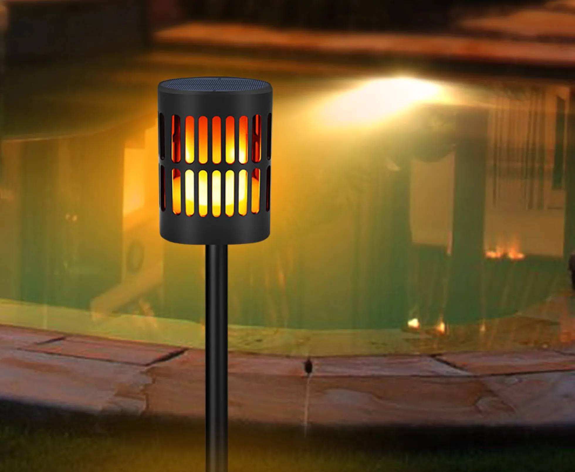 Solar lanterne med flamme