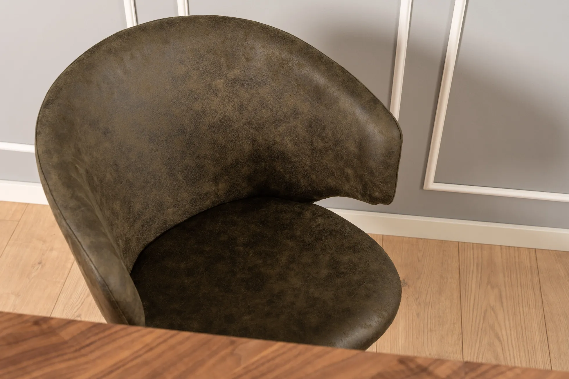 Victoria med drejefunktion suede mørkebrun